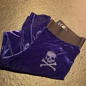 Ultracore velvet skull leggings